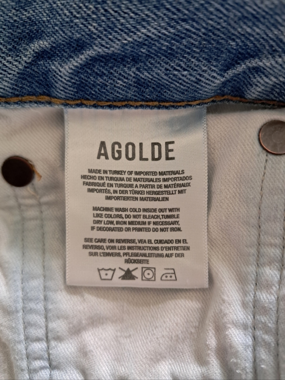 AGOLDE 90s Shorts High Rise Light Wash Raw Hem - Picture 8 of 9